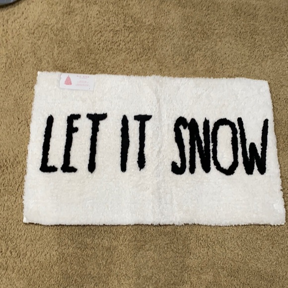 Rae Dunn Bath Nwt Rae Dunn Let It Snow Bath Mat Poshmark
